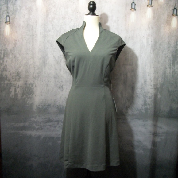 Alexia Admor Dresses & Skirts - Gray Alexia Admor Dress Size Medium